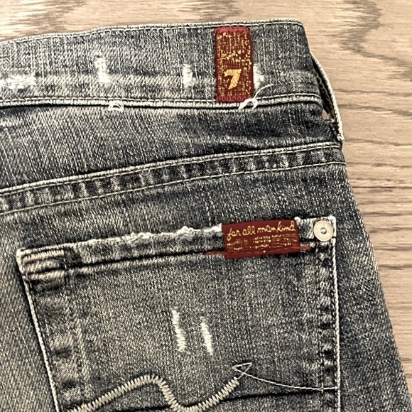 7 For All Mankind: Light-wash Jeans - Picture 6 of 6